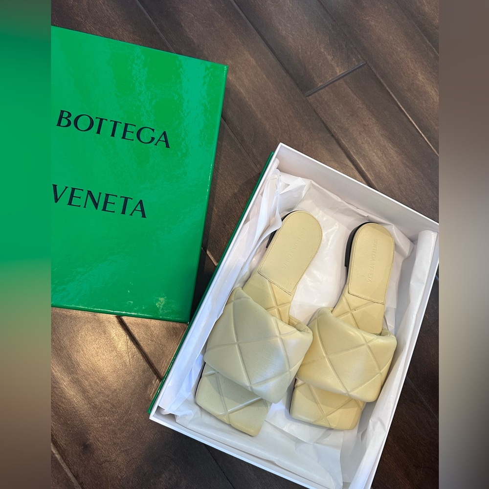 BOTTEGA VENETA 
Nappa Quilted Rubber lido flat
BLASTE 7B